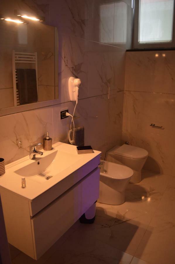B&B Vesuvius เนเปิลส์ ภายนอก รูปภาพ